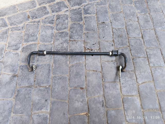 bontott TOYOTA AURIS Hátsó Vízszintes Stabilizátor Rúd