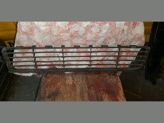 bontott TOYOTA AURIS Hűtőrács