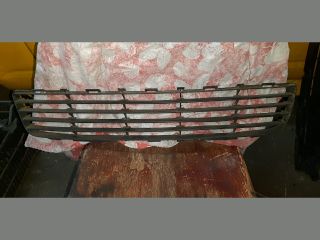 bontott TOYOTA AURIS Hűtőrács