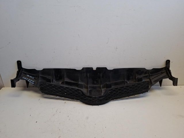 bontott TOYOTA AURIS Hűtőrács