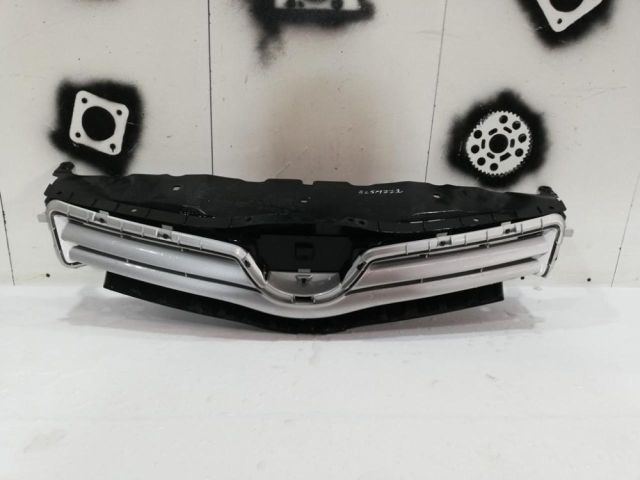 bontott TOYOTA AURIS Hűtőrács