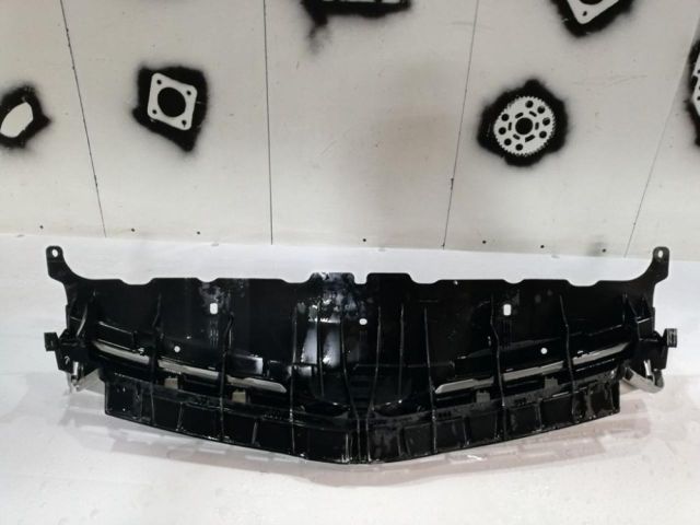 bontott TOYOTA AURIS Hűtőrács