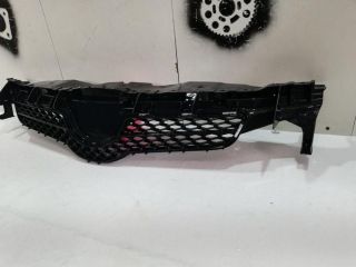 bontott TOYOTA AURIS Hűtőrács