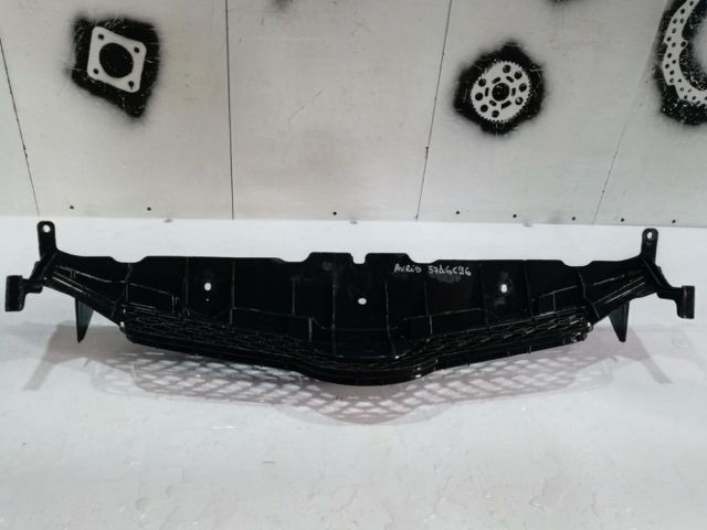 bontott TOYOTA AURIS Hűtőrács