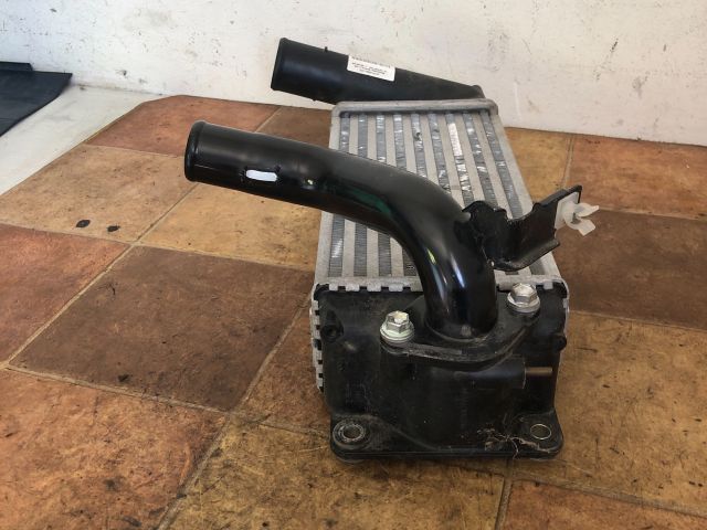 bontott TOYOTA AURIS Intercooler