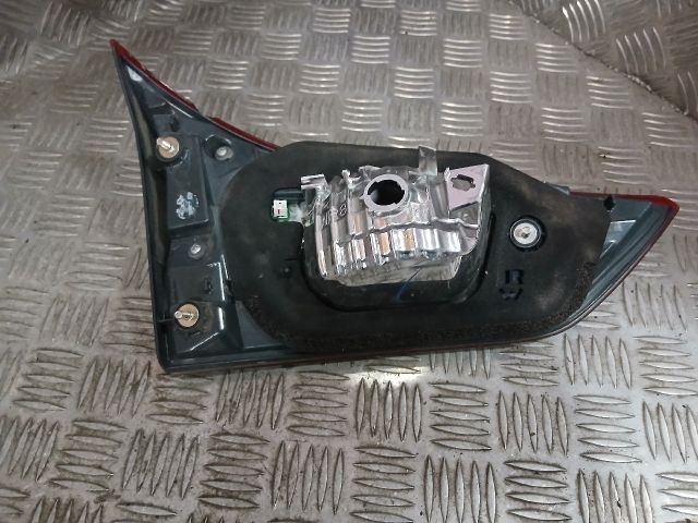 bontott TOYOTA AURIS Jobb Belső Hátsó Lámpa