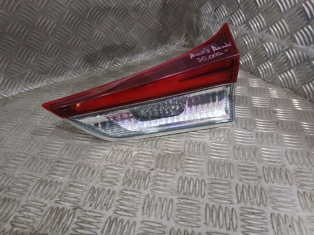 bontott TOYOTA AURIS Jobb Belső Hátsó Lámpa