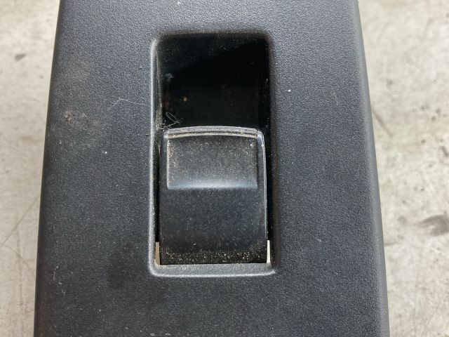 bontott TOYOTA AURIS Jobb első Ablakemelő Kapcsoló