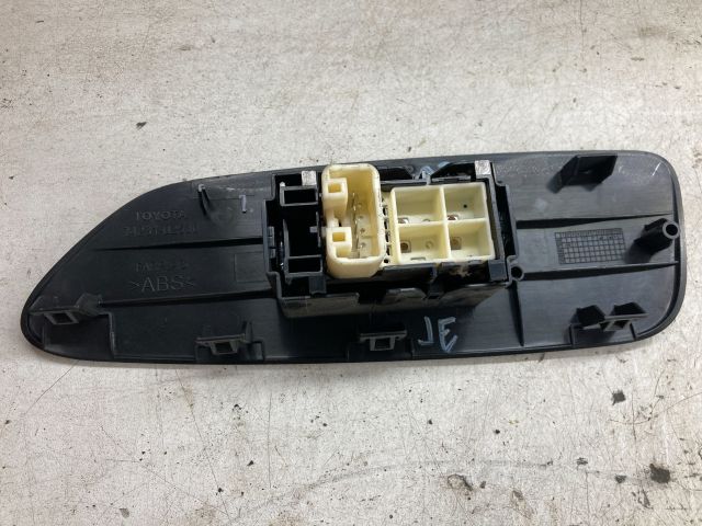 bontott TOYOTA AURIS Jobb első Ablakemelő Kapcsoló