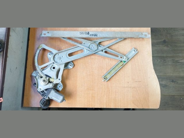 bontott TOYOTA AURIS Jobb első Ablakemelő Szerkezet (Elektromos)