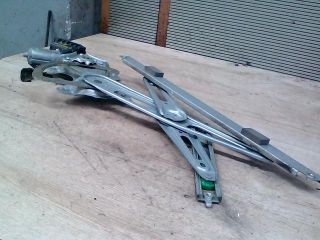 bontott TOYOTA AURIS Jobb első Ablakemelő Szerkezet (Elektromos)