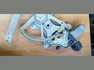 bontott TOYOTA AURIS Jobb első Ablakemelő Szerkezet (Elektromos)