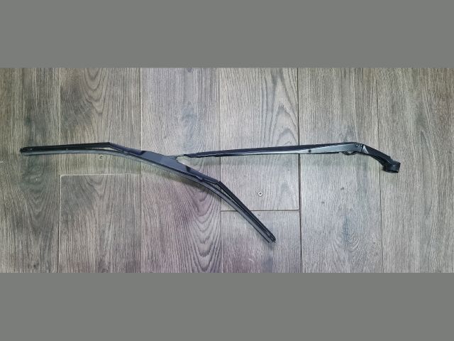 bontott TOYOTA AURIS Jobb első Ablaktörlő Kar