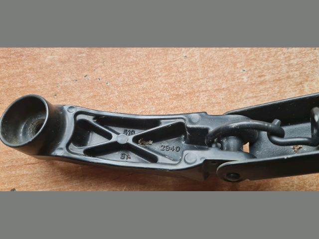 bontott TOYOTA AURIS Jobb első Ablaktörlő Kar