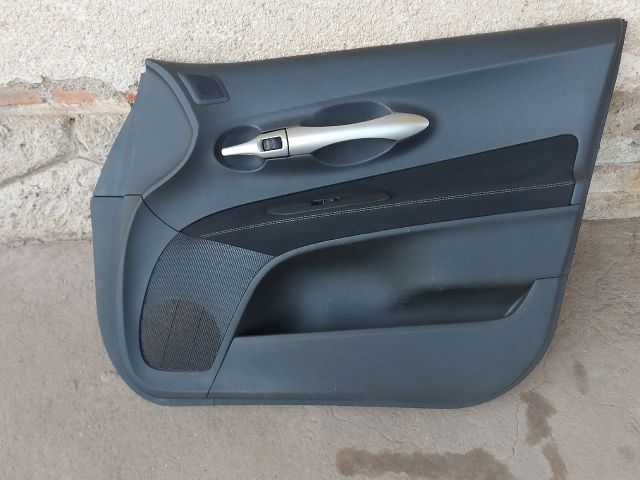 bontott TOYOTA AURIS Jobb első Ajtó Kárpit