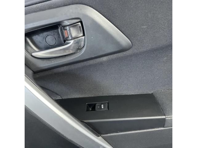 bontott TOYOTA AURIS Jobb első Ajtó Kárpit