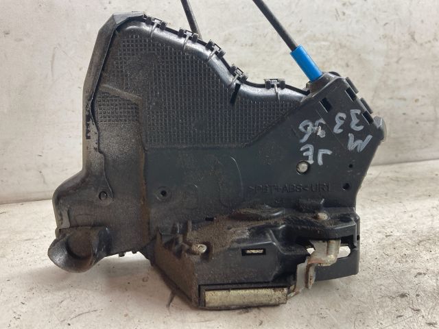 bontott TOYOTA AURIS Jobb első Ajtózár