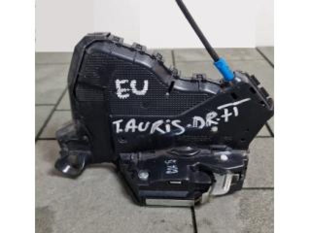 bontott TOYOTA AURIS Jobb első Ajtózár