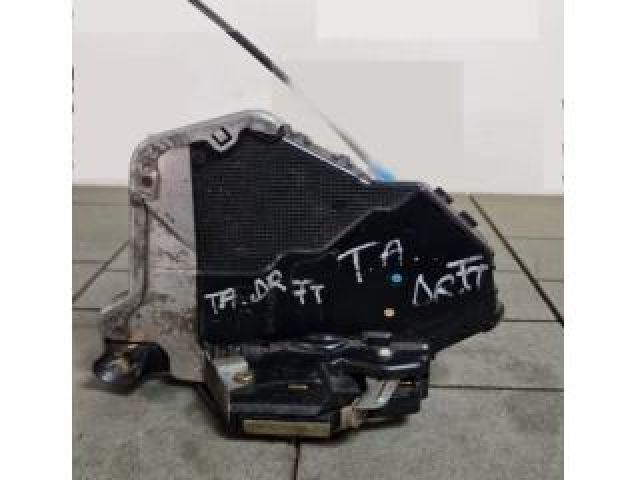 bontott TOYOTA AURIS Jobb első Ajtózár