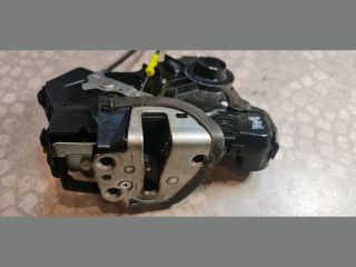 bontott TOYOTA AURIS Jobb első Ajtózár