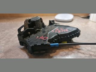 bontott TOYOTA AURIS Jobb első Ajtózár