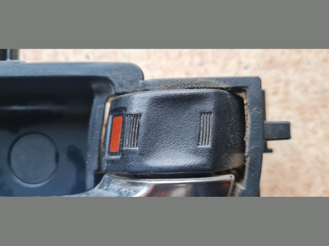 bontott TOYOTA AURIS Jobb első Belső Kilincs