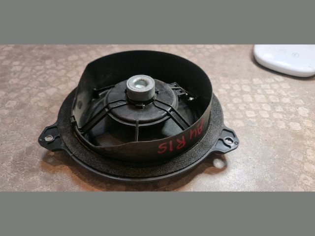 bontott TOYOTA AURIS Jobb első Hangszóró