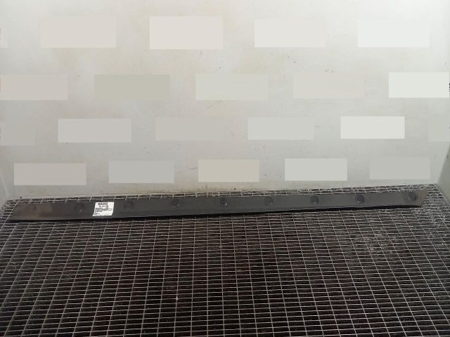 bontott TOYOTA AURIS Jobb első Küszöb Díszléc