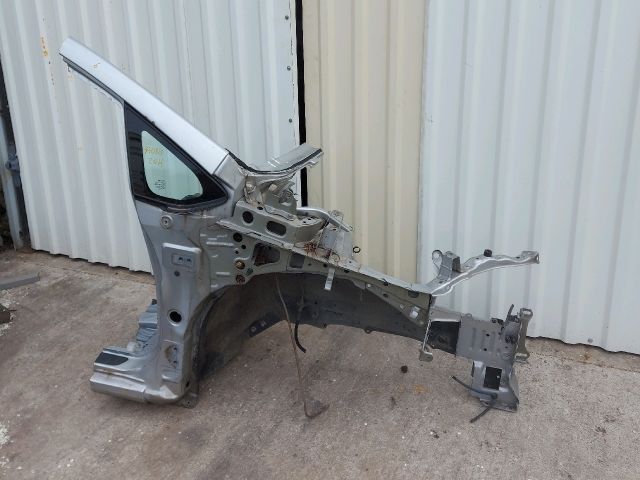 bontott TOYOTA AURIS Jobb első Negyed Karosszéria Csomag