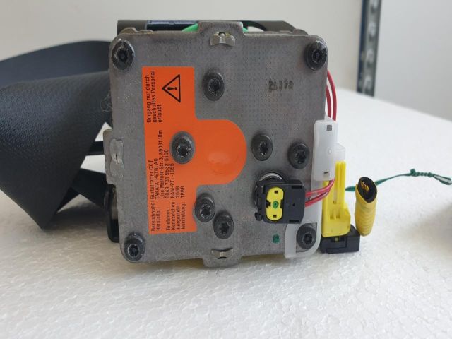 bontott TOYOTA AURIS Jobb első Övfeszítő