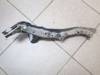 bontott TOYOTA AURIS Jobb Fényszóró Tartó