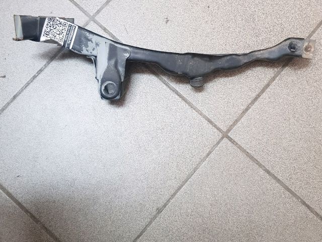 bontott TOYOTA AURIS Jobb Fényszóró Tartó