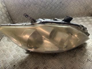 bontott TOYOTA AURIS Jobb Fényszóró