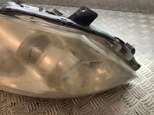 bontott TOYOTA AURIS Jobb Fényszóró