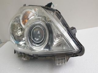 bontott TOYOTA AURIS Jobb Fényszóró