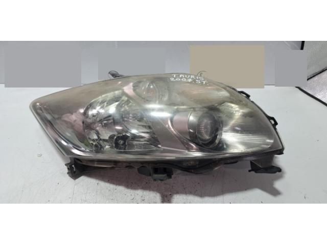 bontott TOYOTA AURIS Jobb Fényszóró