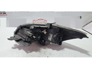 bontott TOYOTA AURIS Jobb Fényszóró