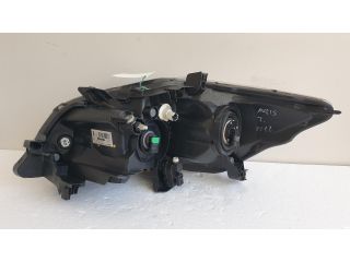 bontott TOYOTA AURIS Jobb Fényszóró