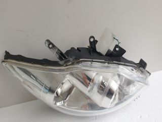 bontott TOYOTA AURIS Jobb Fényszóró