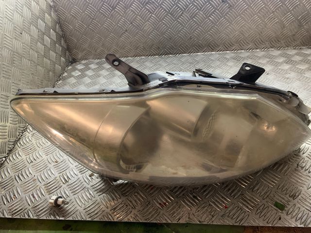 bontott TOYOTA AURIS Jobb Fényszóró