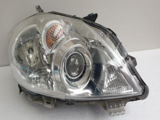 bontott TOYOTA AURIS Jobb Fényszóró