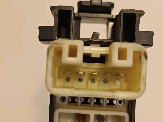 bontott TOYOTA AURIS Jobb hátsó Ablakemelő Kapcsoló