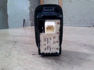bontott TOYOTA AURIS Jobb hátsó Ablakemelő Kapcsoló