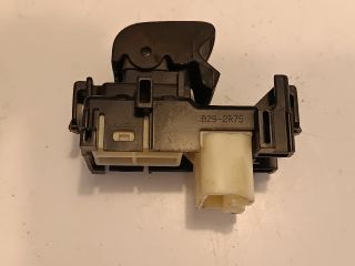 bontott TOYOTA AURIS Jobb hátsó Ablakemelő Kapcsoló