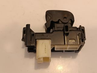 bontott TOYOTA AURIS Jobb hátsó Ablakemelő Kapcsoló