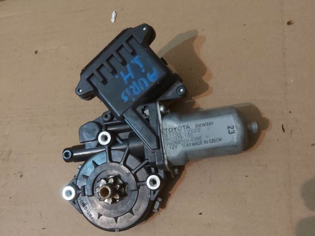 bontott TOYOTA AURIS Jobb hátsó Ablakemelő Motor