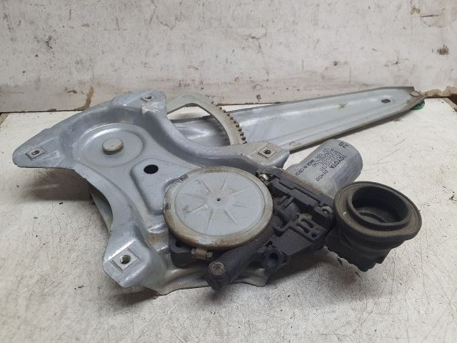 bontott TOYOTA AURIS Jobb hátsó Ablakemelő Szerkezet (Elektromos)