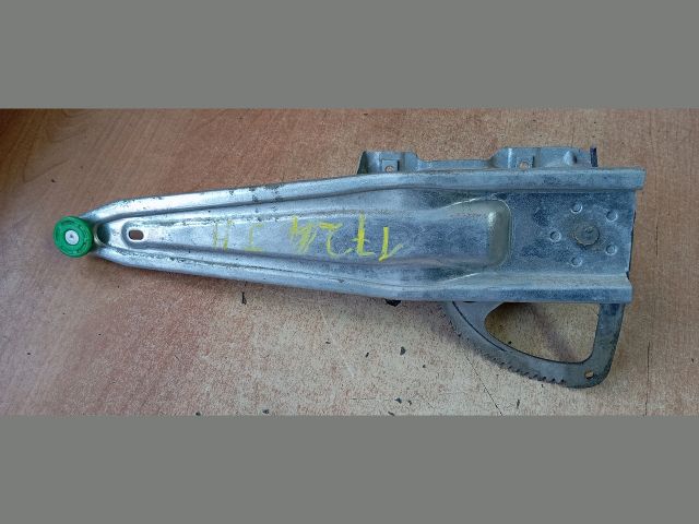 bontott TOYOTA AURIS Jobb hátsó Ablakemelő Szerkezet (Mechanikus)