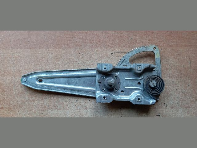 bontott TOYOTA AURIS Jobb hátsó Ablakemelő Szerkezet (Mechanikus)