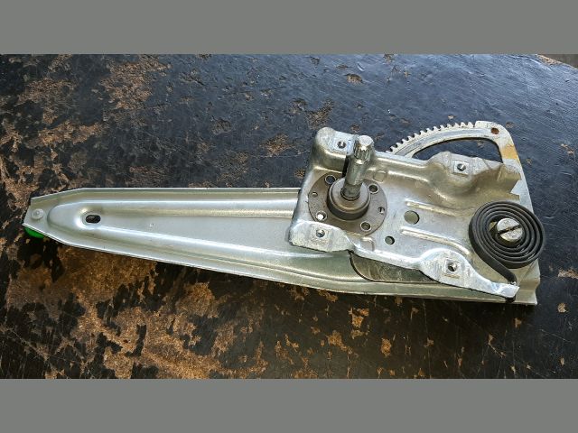 bontott TOYOTA AURIS Jobb hátsó Ablakemelő Szerkezet (Mechanikus)